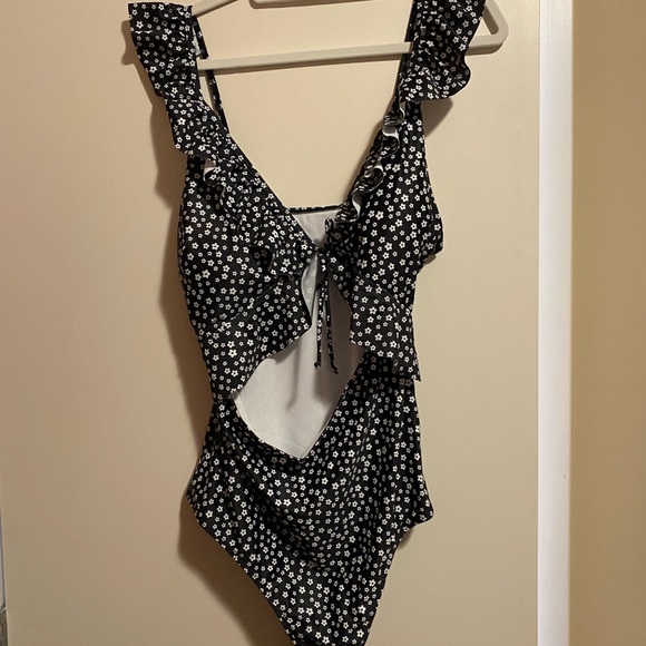 SHEIN floral ruffle trim tie front one piece swimsuit - Picture 2 of 4